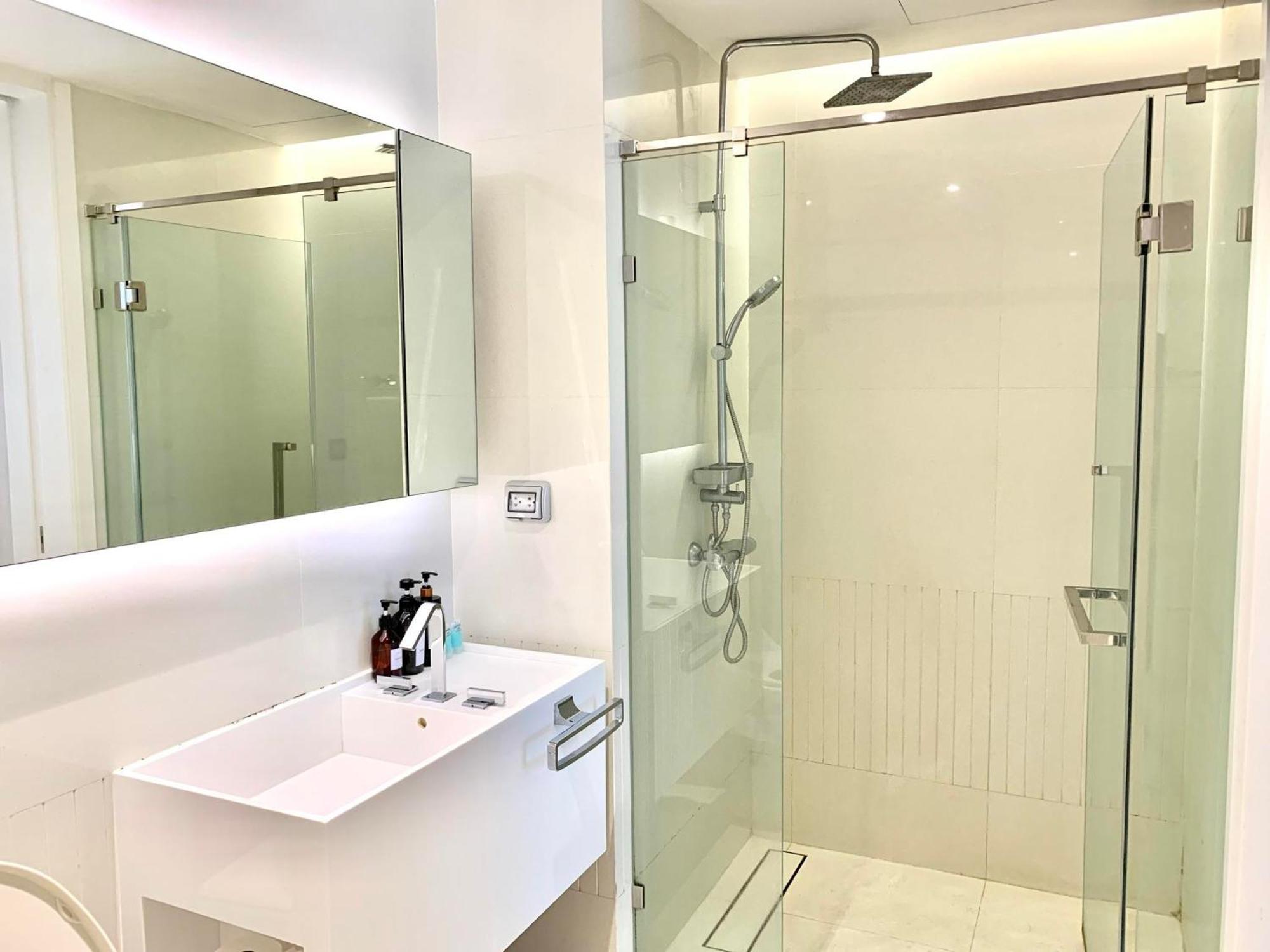 شقة Sukhumvit 11#Luxury#Pool#Gym#Bts Nana&Mrt Sukhumvit#1Br#Max2Ppl بانكوك المظهر الخارجي الصورة